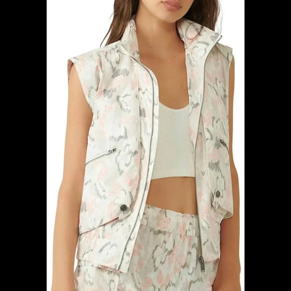 NWT!! Free People - Off The Grid Printed Vest - Pink/Grey - Small & XSmall - Picture 1 of 8
